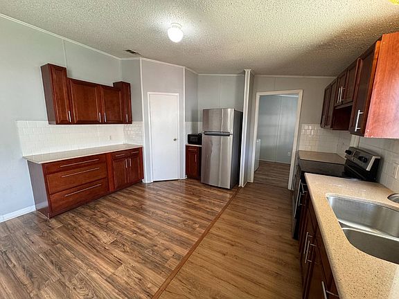 3rd image of 9708 Magnolia Way