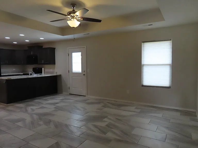 478 W Melody Ln — Photo 7