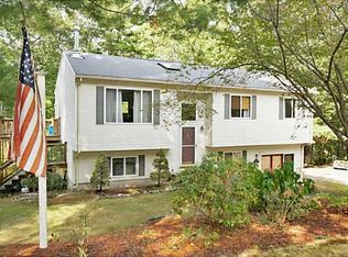 15 Talbut Rd, Scituate, RI 02831