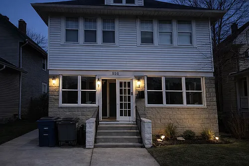 329 E Lake St Photo 1