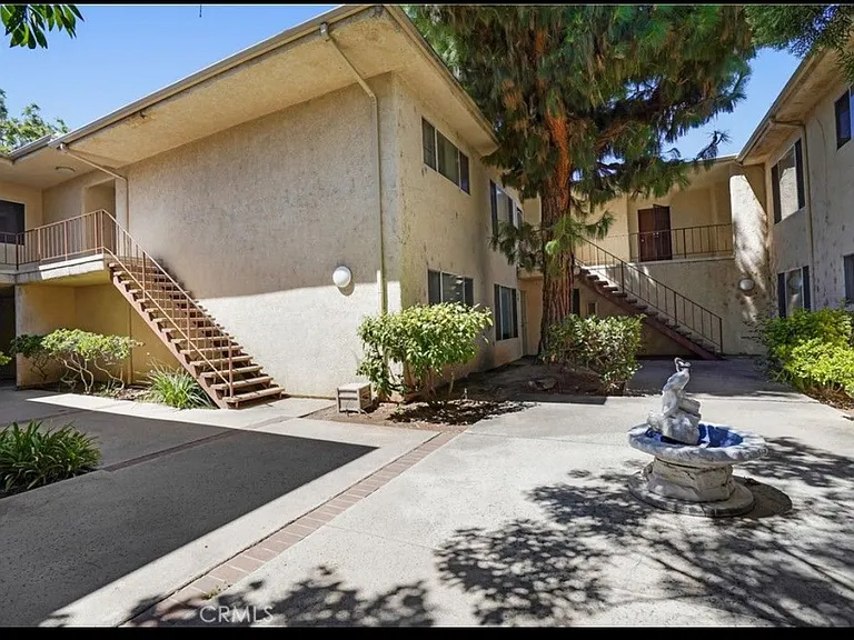 21000 Parthenia St #2 — Photo 12