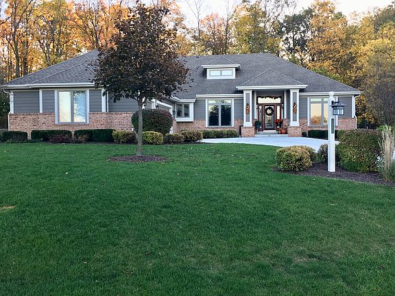 3rd image of 3252 Creekwood Cir