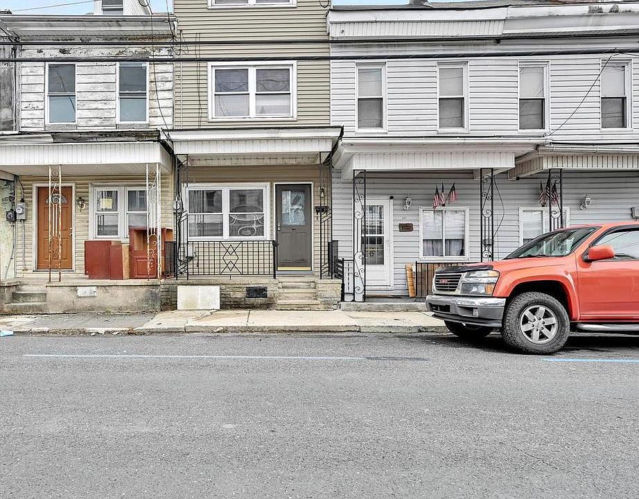 1st image of 524 E Pine St