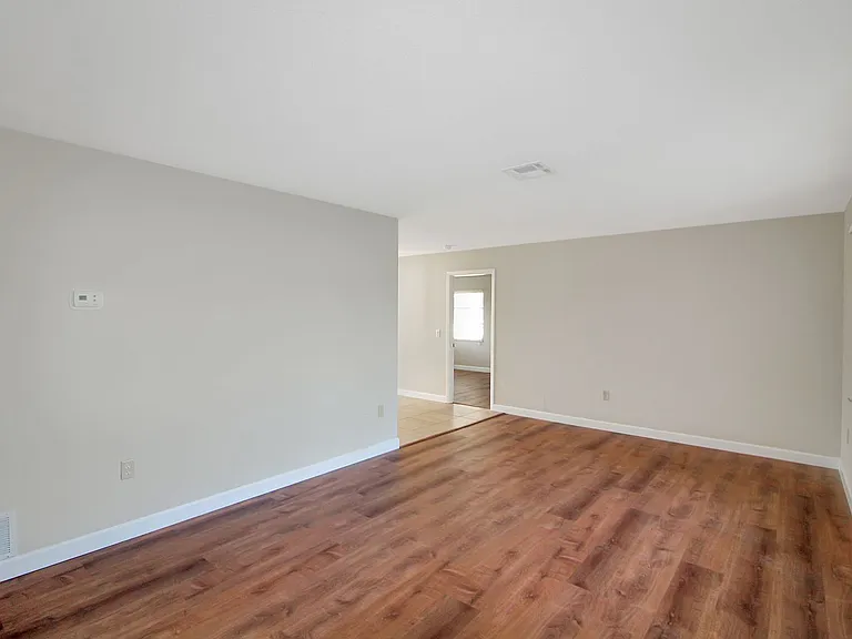 804 W Baffin Dr — Photo 2