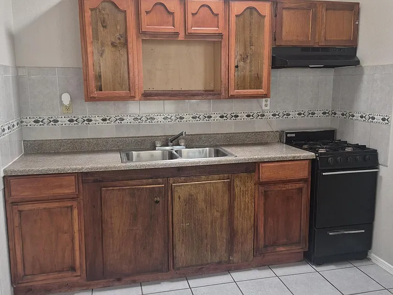 3915 Mobile Ave #3 — Photo 11