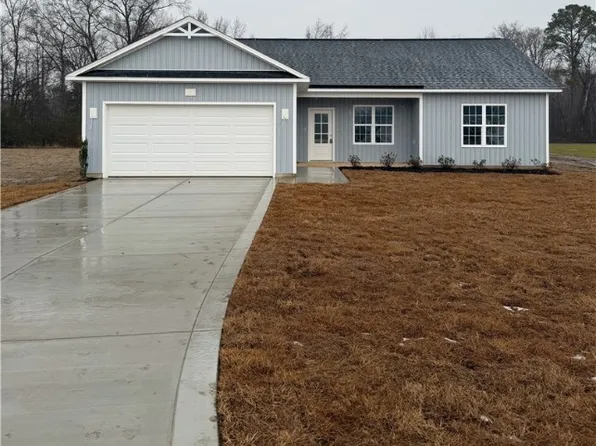 27 Chariot Cir, Lumber Bridge, NC 28357