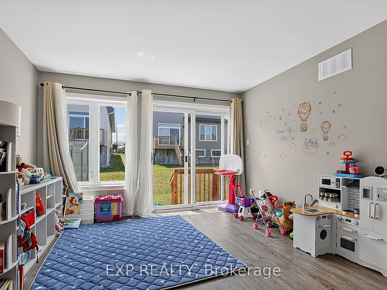 98 Seabert Dr — Photo 17