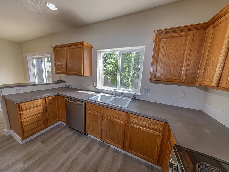 13815 NE 63rd St — Photo 7