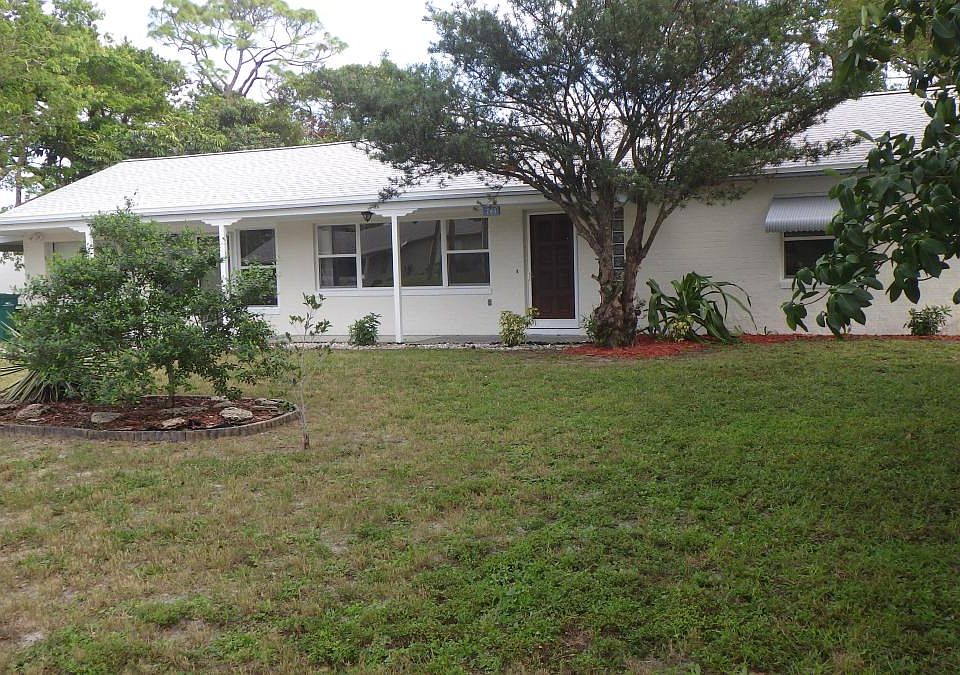 1st image of 795 Ballard Dr