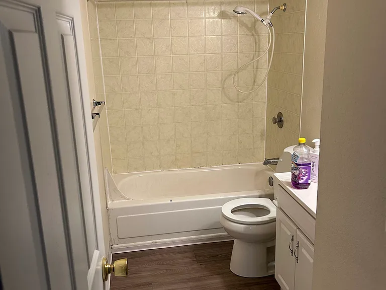 2705 Woodridge Ct #1 — Photo 5
