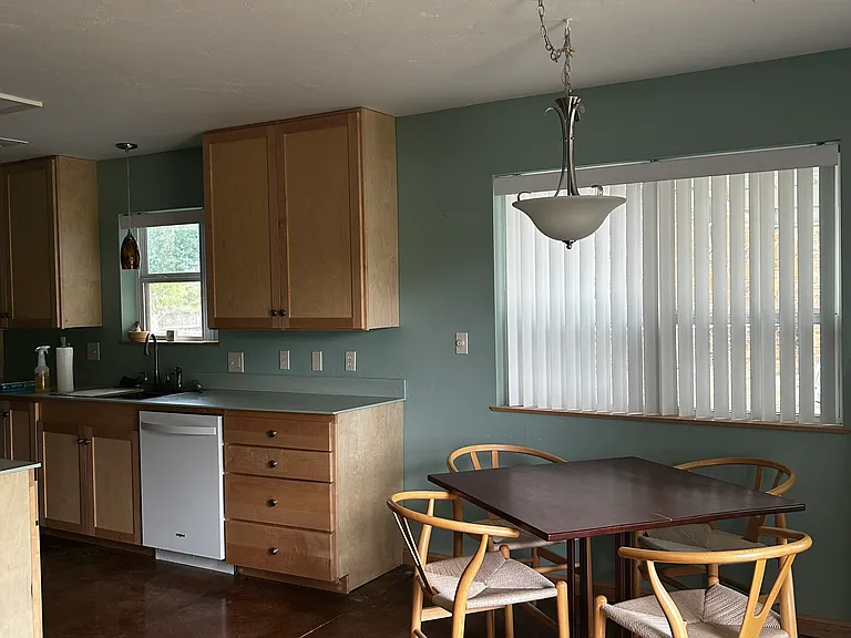 2341 Westlawn Pl — Photo 8