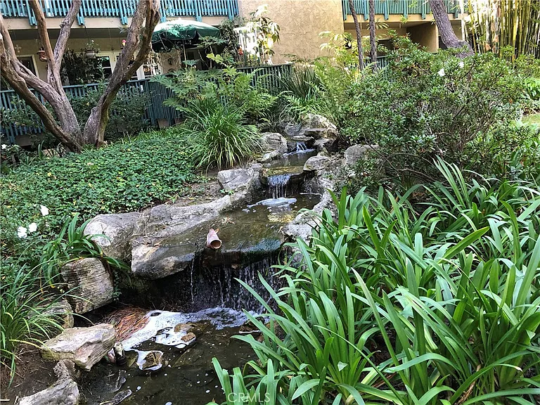 552 N Bellflower Blvd #220 — Photo 40