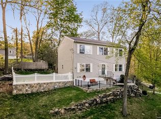 20 Cherry Dr, New Fairfield, CT 06812