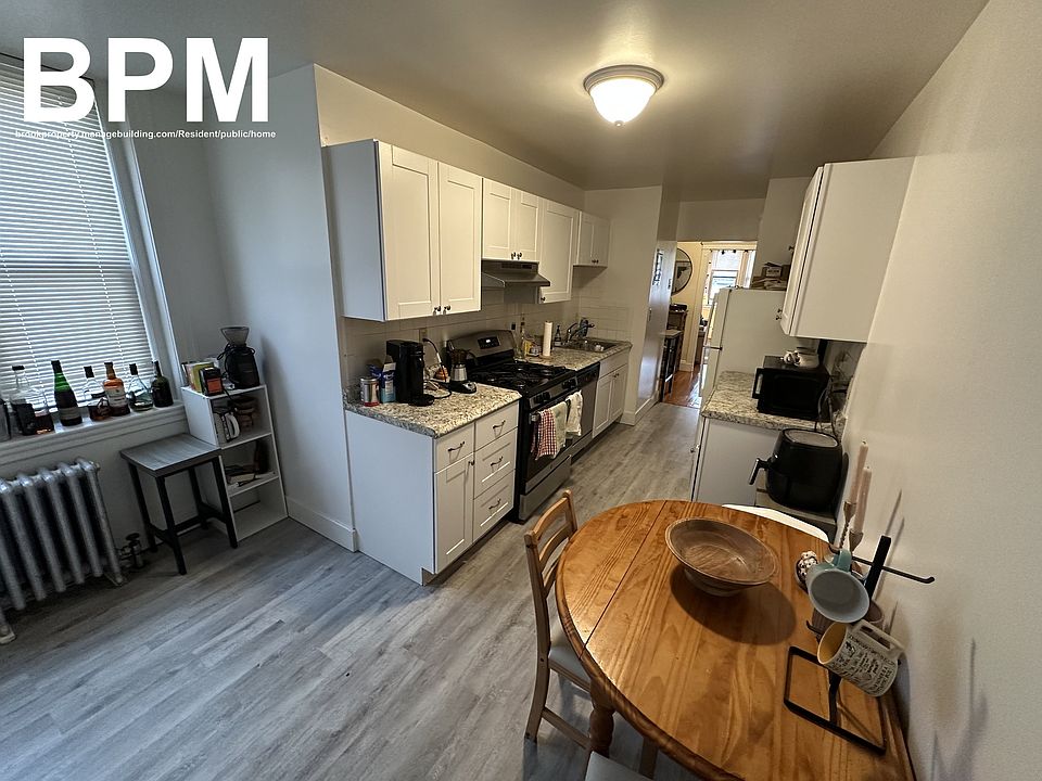 1st image of 24 Colborne Rd APT 18