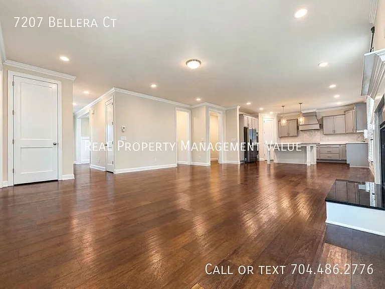 7207 Bellera Ct — Photo 8