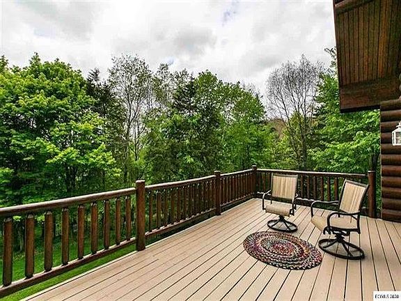4th image of 17945 Twin Springs Dr