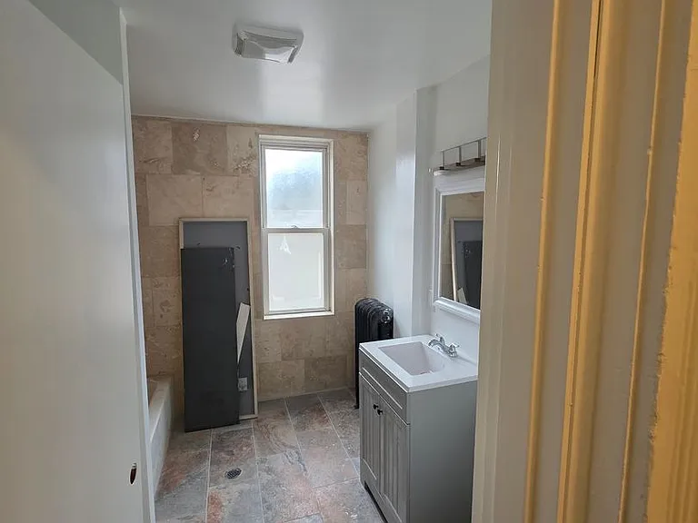 165-167 State Street (Diamond Protection Plan) — Photo 9