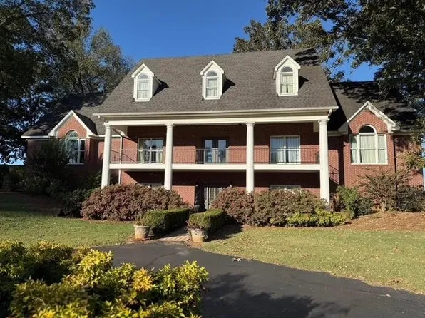 6425 6th St, Leighton, AL 35646