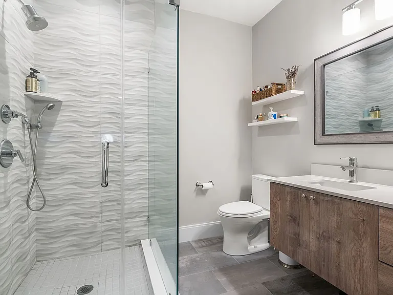 54 River St #10 — Photo 9