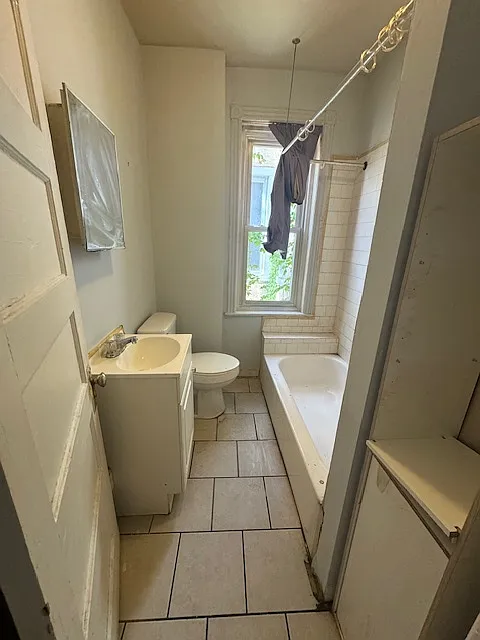 1 bed, 1000 sqft, $1,250 — Photo 3