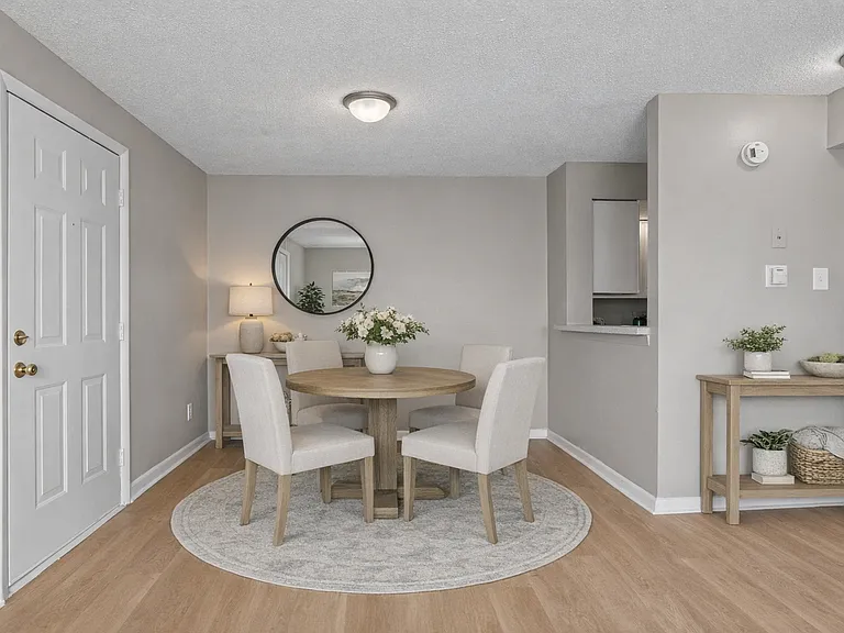 Blossom Wood Apartments — Photo 32