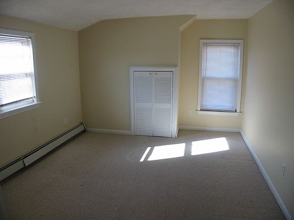 5th image of 260 Norfolk St APT 2R