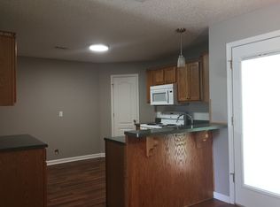 106 Sunnymeade Dr, Warner Robins, GA 31093