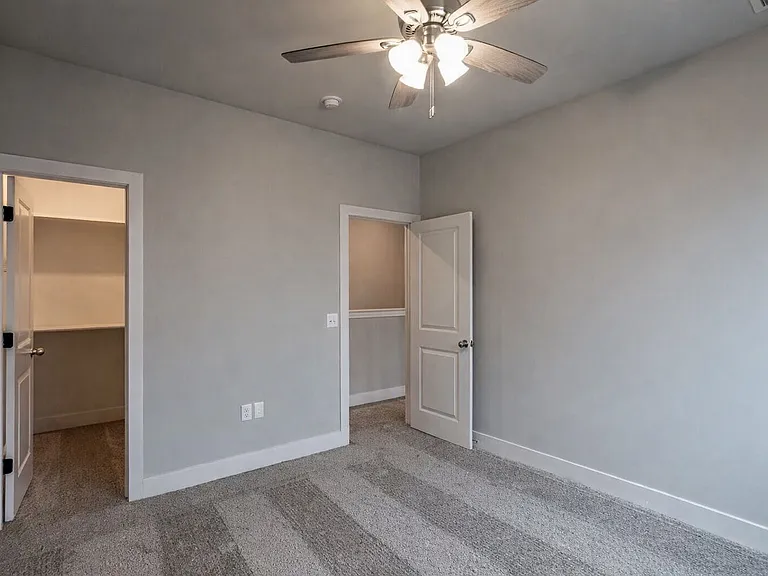 Sycamore Heights Townhome — Photo 15