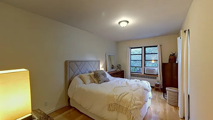 Rented by Emor Management Inc. | media 18