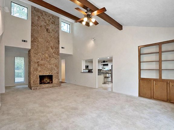 5th image of 6203 Fairway Oaks Ct