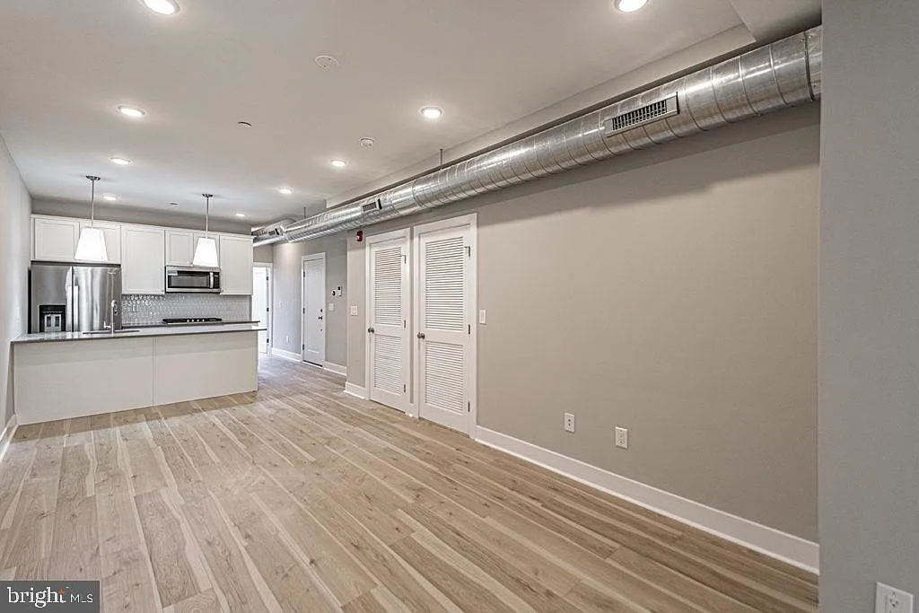 2 bed, 2.0 bath, $1,945 — Photo 4