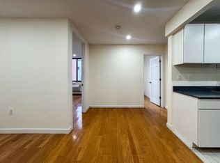 924 Metropolitan Ave APT 301, Brooklyn, NY 11211