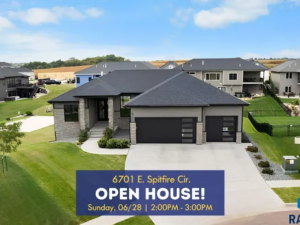6701 E Spitfire Cir, Sioux Falls, SD 57110