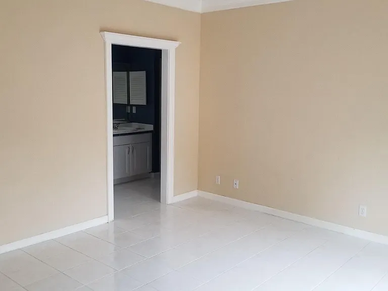 6533 Windsor Dr — Photo 6