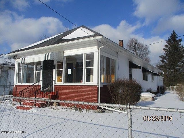 1st image of 48 Somerset Ave