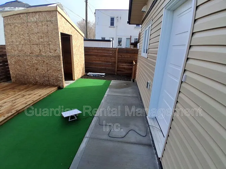 577 Syndicate Ave S — Photo 19
