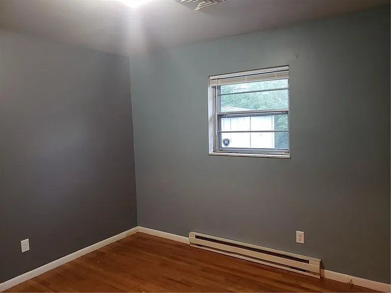 1702 N Graham Ave — Photo 8