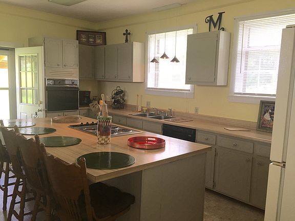 Tons of Cabinets Newly Paint