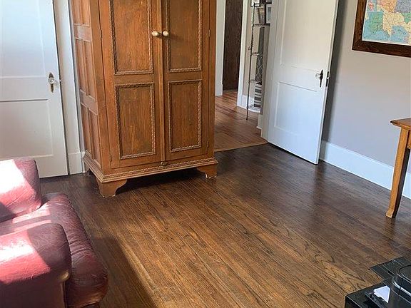 4th image of 58361 Court St