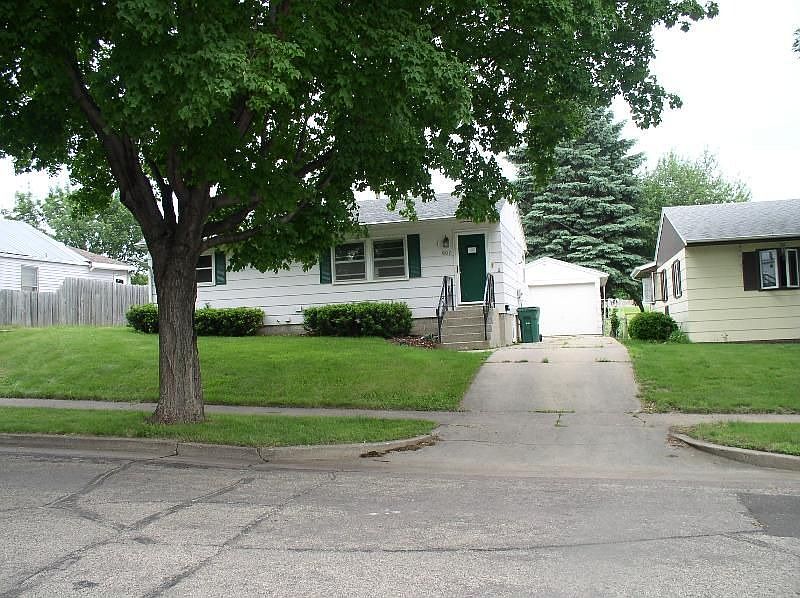 2nd image of 800 S Conklin Ave