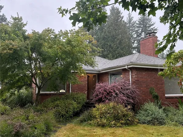 2000 NE 113th Street, Seattle, WA 98125