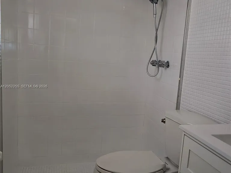 888 SW 62nd Ave — Photo 9