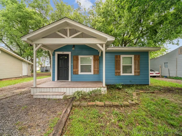 15 S Mayes St, Pryor, OK 74361