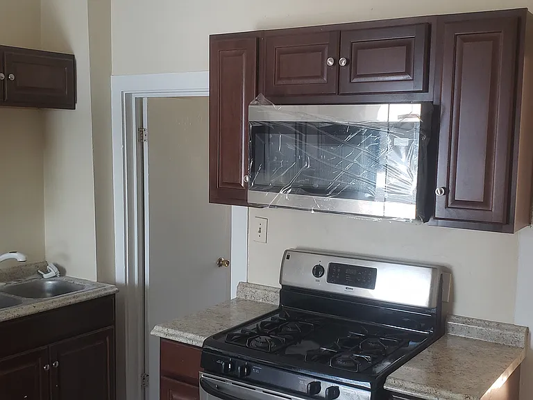 27 Jaques Ave #3 — Photo 6