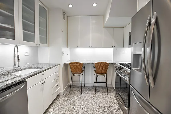 Rented by Sotheby's International Realty | media 2