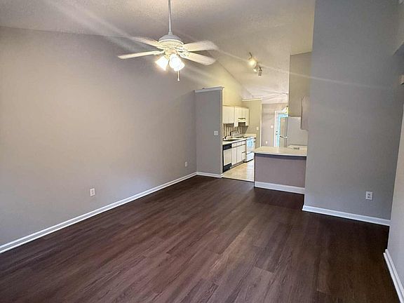 2nd image of 1801 Summerhaven Dr #B