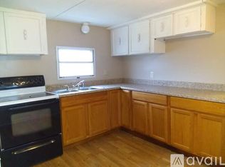 9 River Cir, Ravenswood, WV 26164