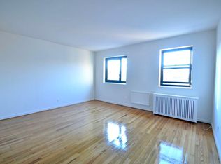 20315 42nd Ave #11, Bayside, NY 11361