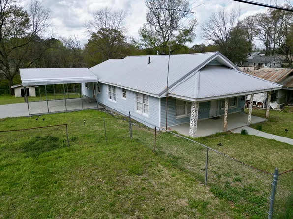 904 5th Ave, Haleyville, AL 35565