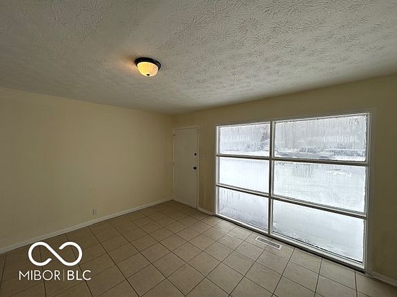 3rd image of 4814 Leone Dr